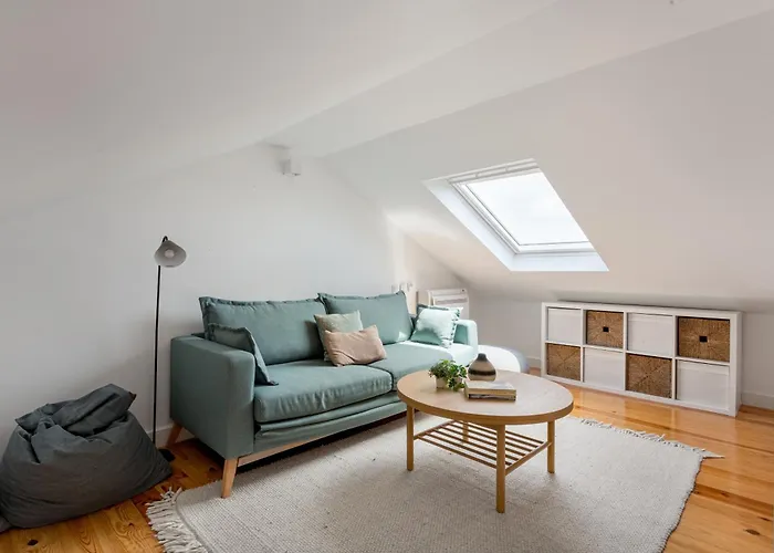 Joivy Riverside Bohemian Maisonette